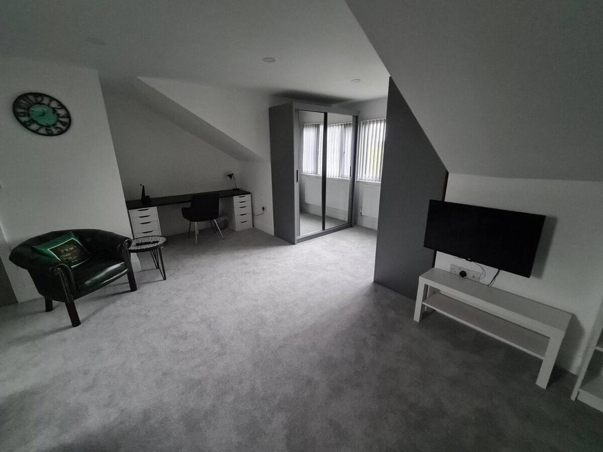 Sav 5 Bed Luxury Detached House In Leicester Humberstone Camera foto